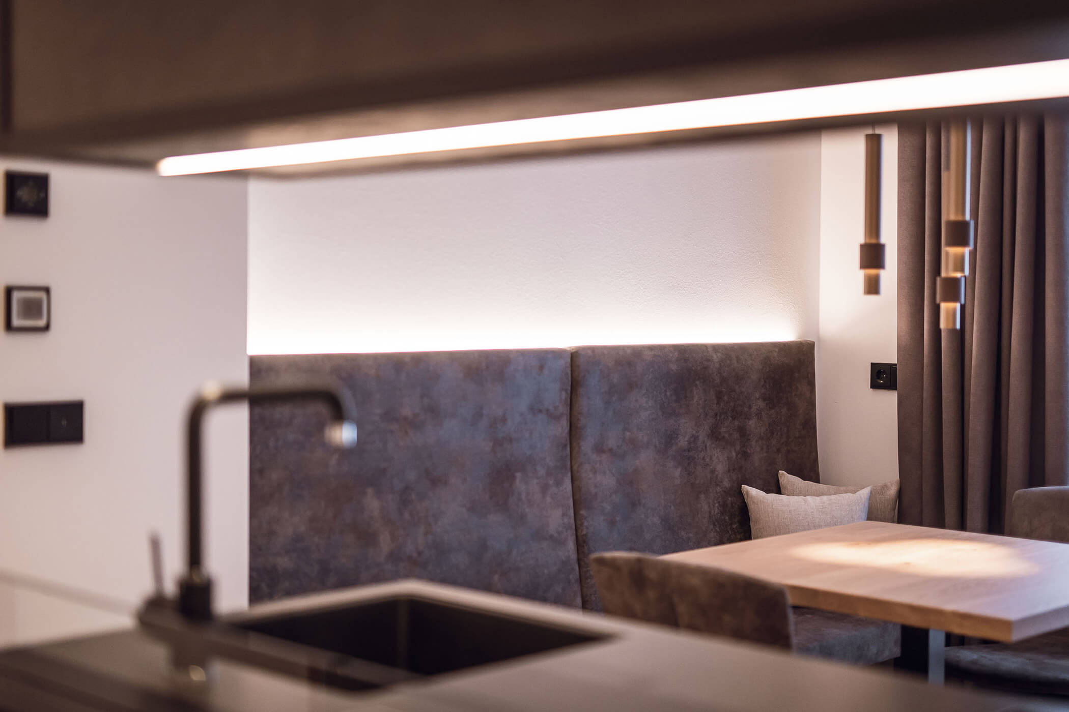 Dining table - Dolomites